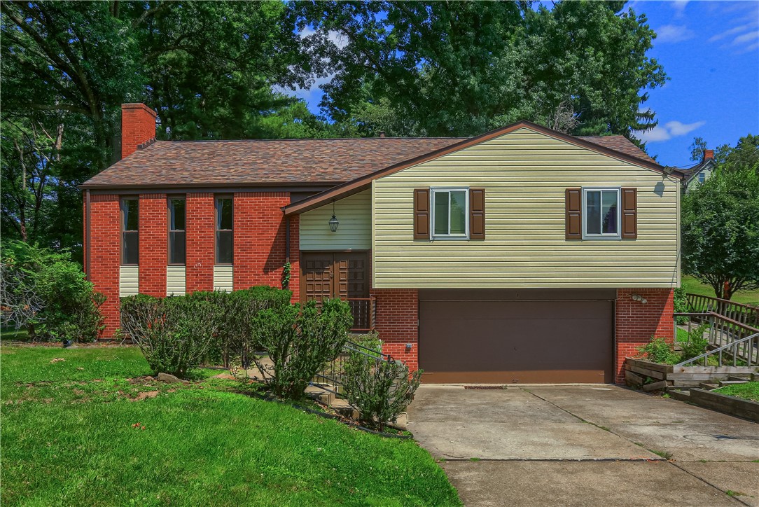 1557 Lenora Dr