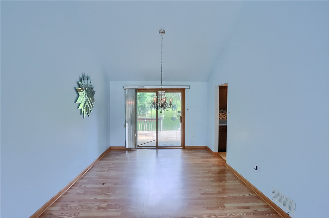 1557 Lenora Dr