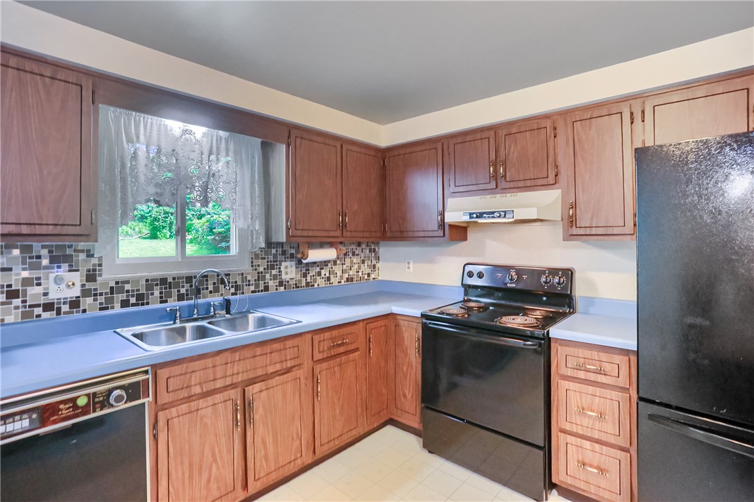 1557 Lenora Dr
