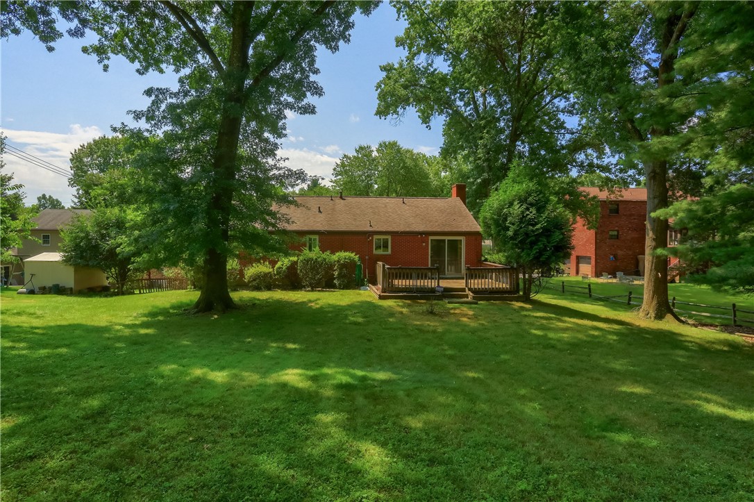 1557 Lenora Dr