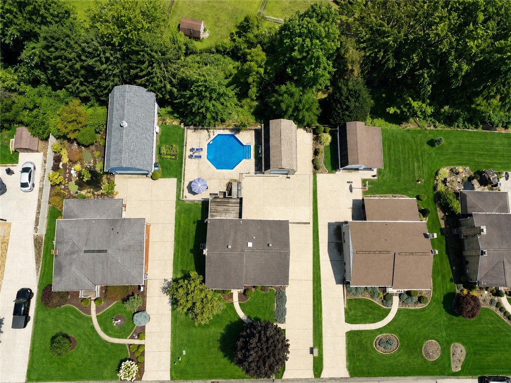 1728 Bernice Dr