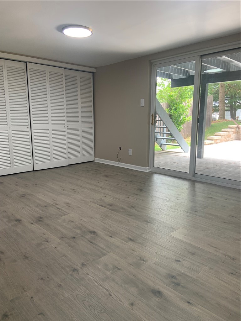 203 Parkwood Dr