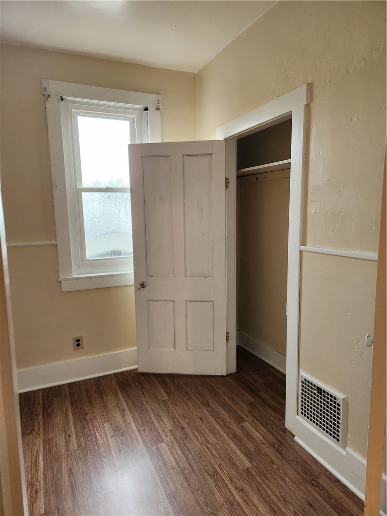 309 W Main St