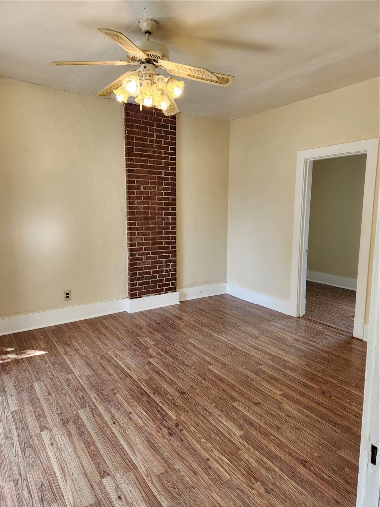 309 W Main St