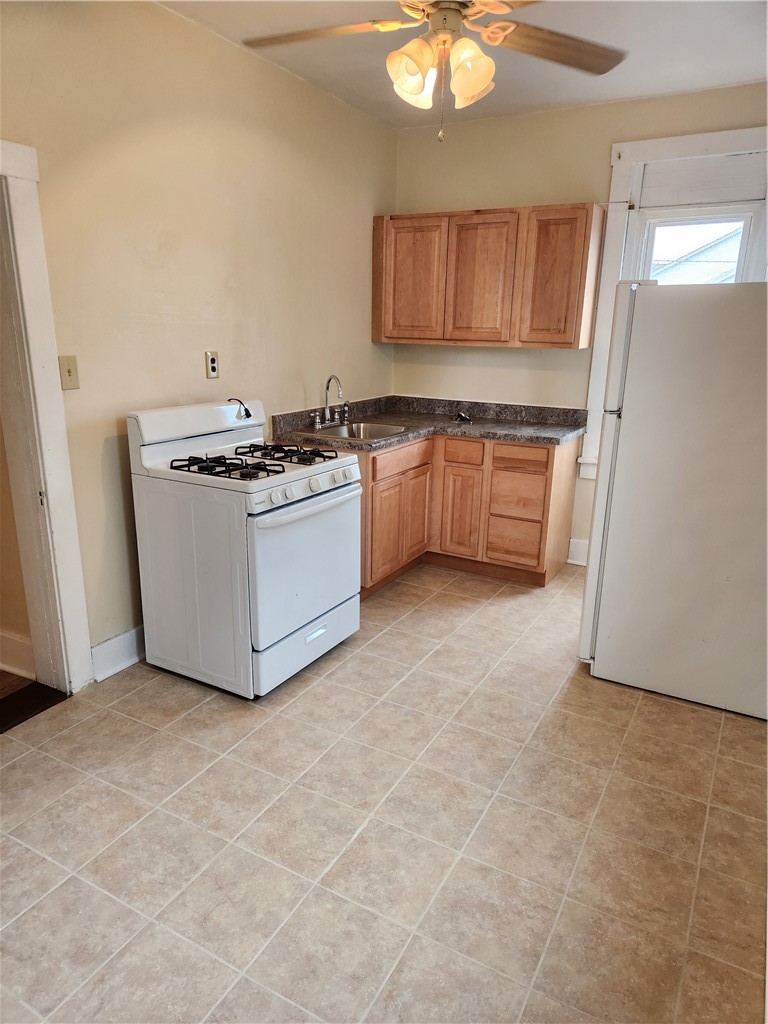 309 W Main St