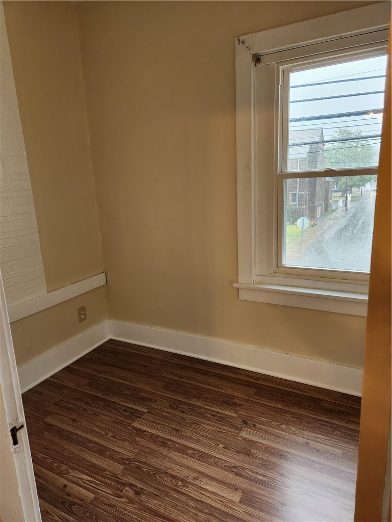 309 W Main St
