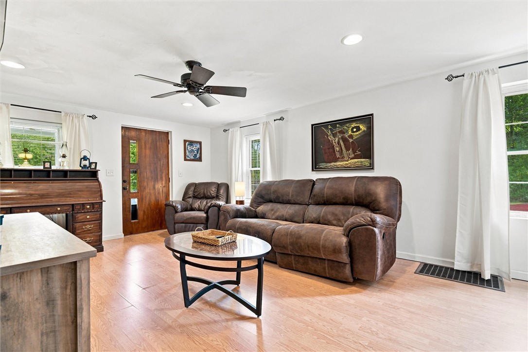 352 Mountain View Rd