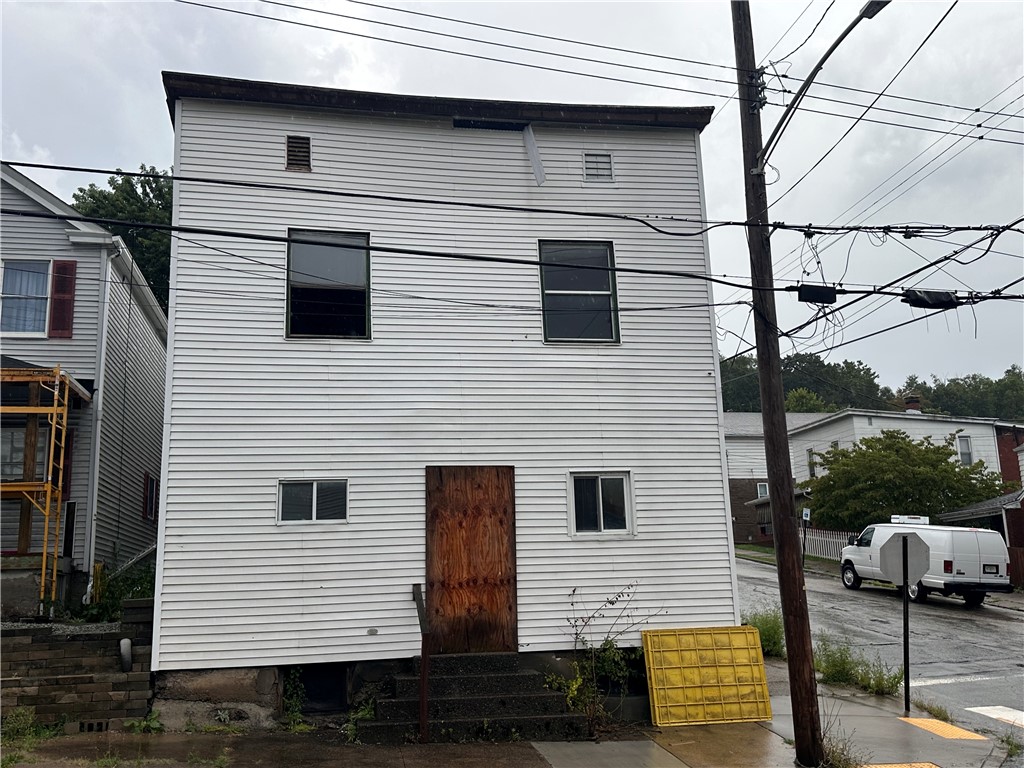 743 Indiana Ave