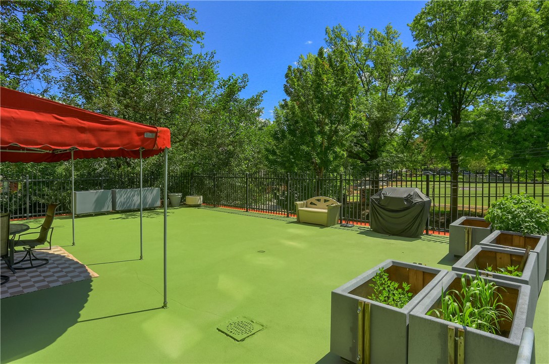 5 Bayard Rd 412