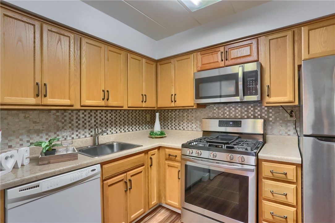 5 Bayard Rd 412