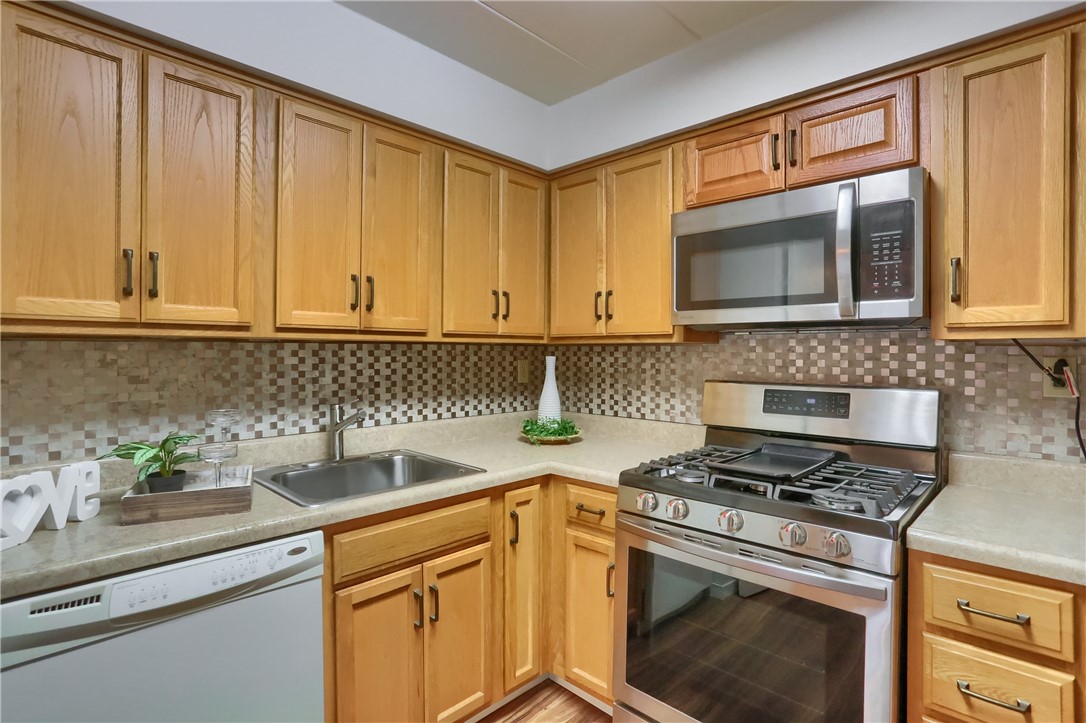 5 Bayard Rd 412