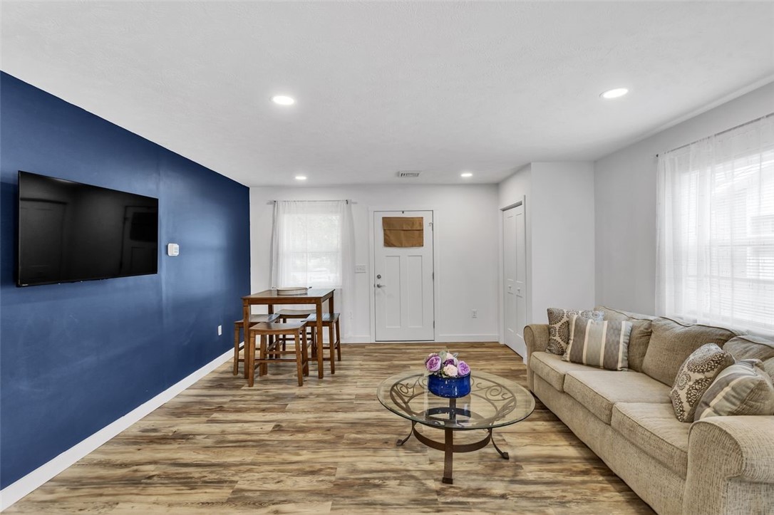 1100 8th Ave