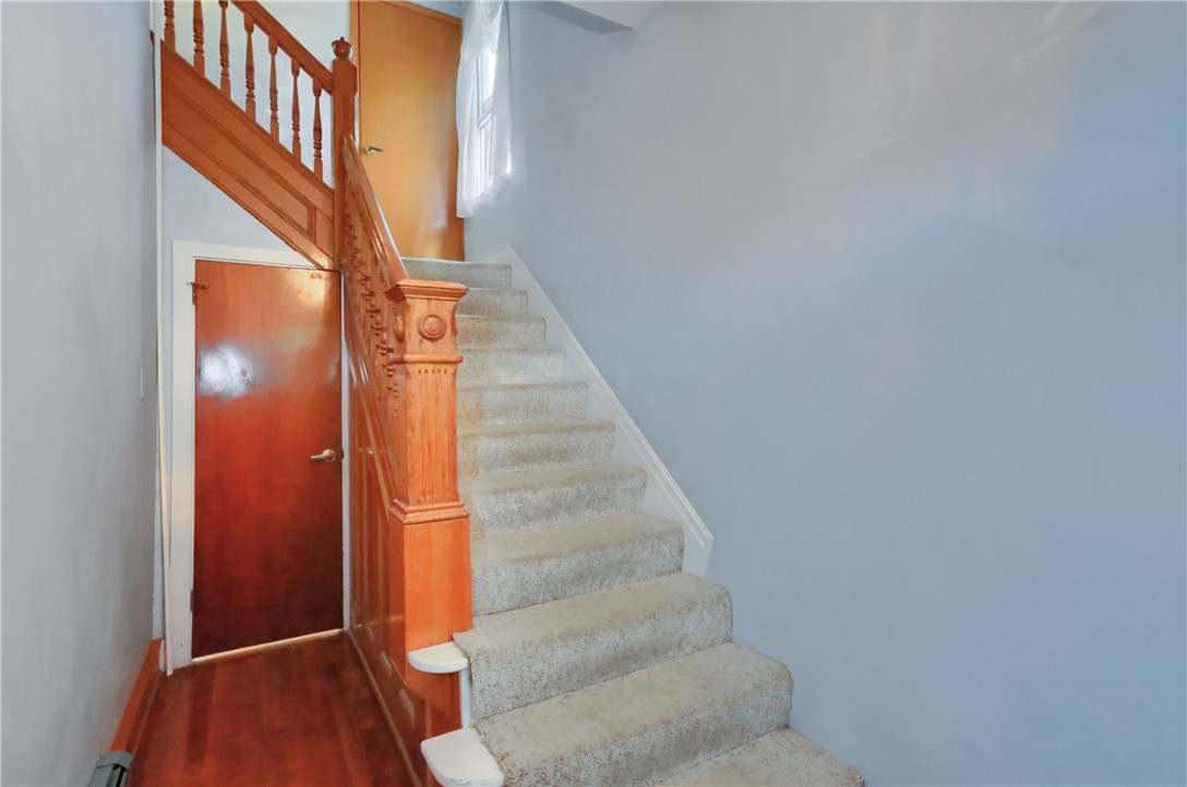 568 Orchard Ave
