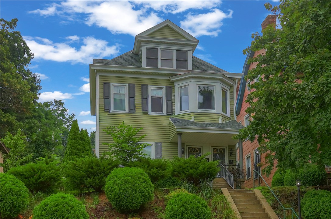 568 Orchard Ave
