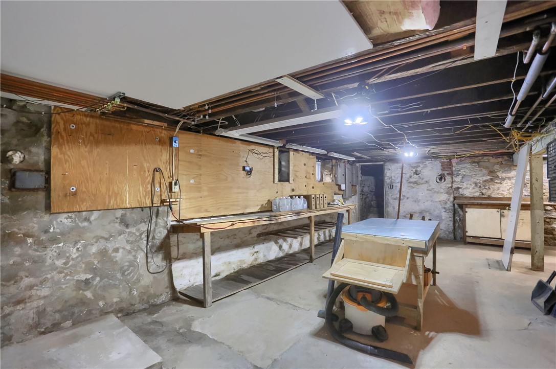 568 Orchard Ave