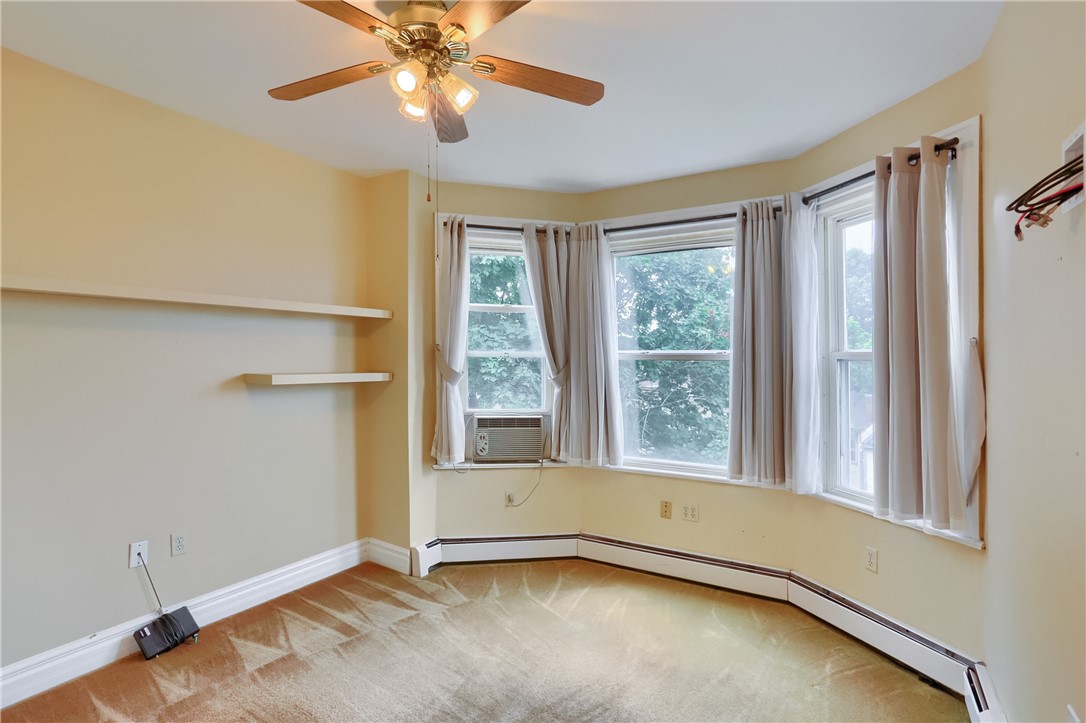 568 Orchard Ave