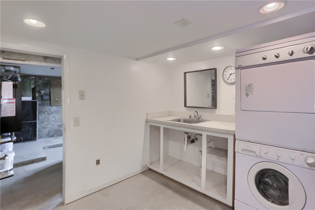 568 Orchard Ave