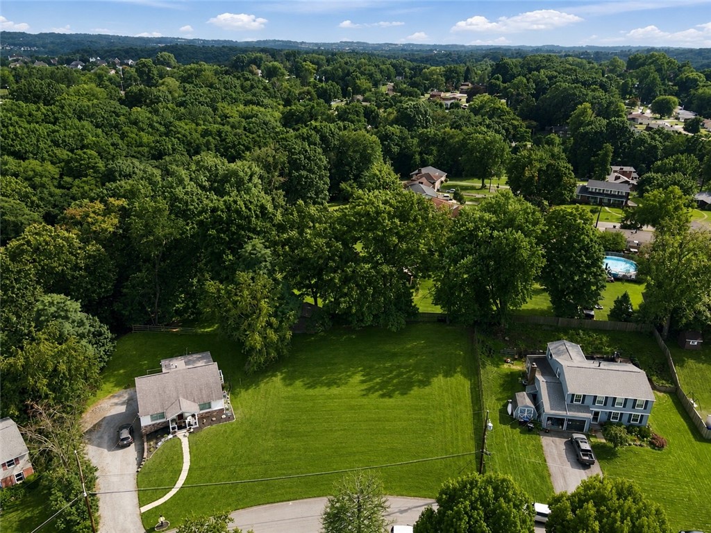 128 Lansdowne Dr