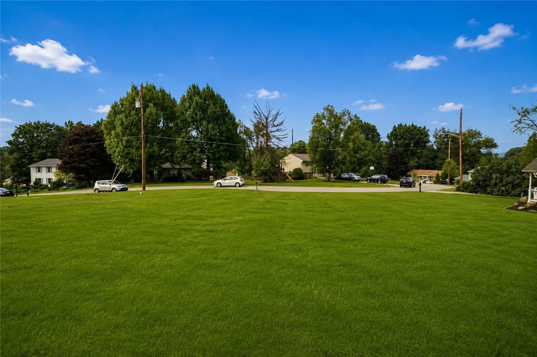 128 Lansdowne Dr