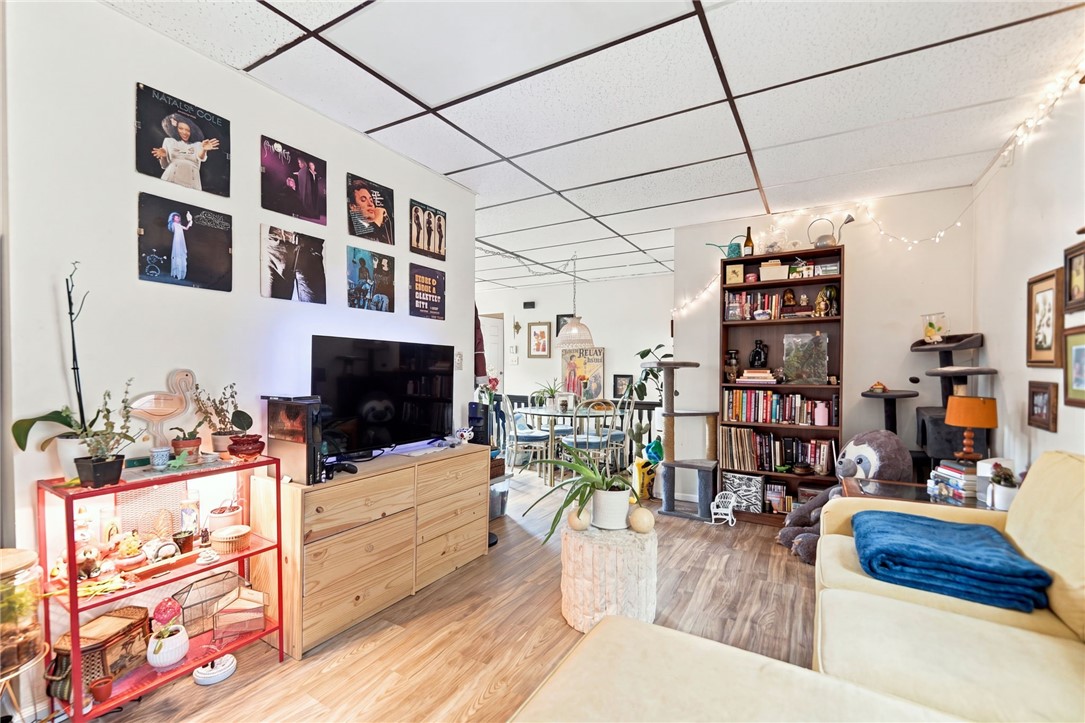 104 Solar St