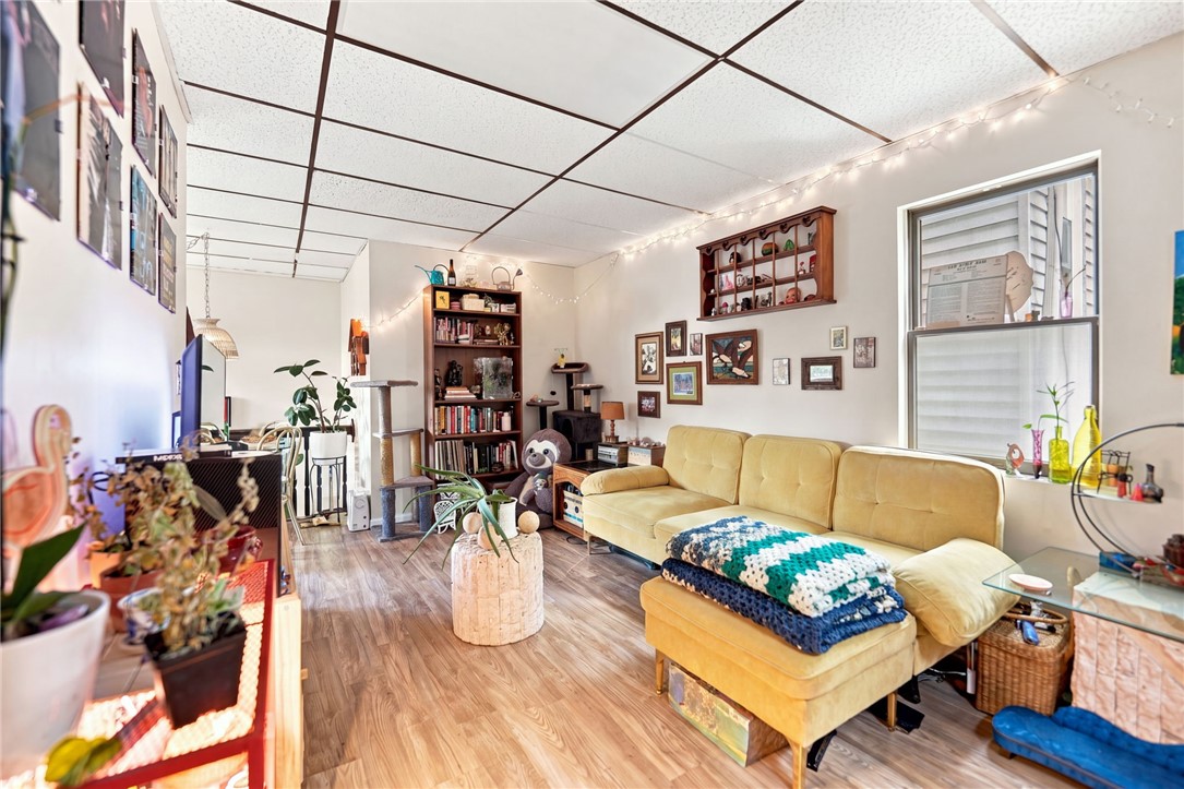 104 Solar St