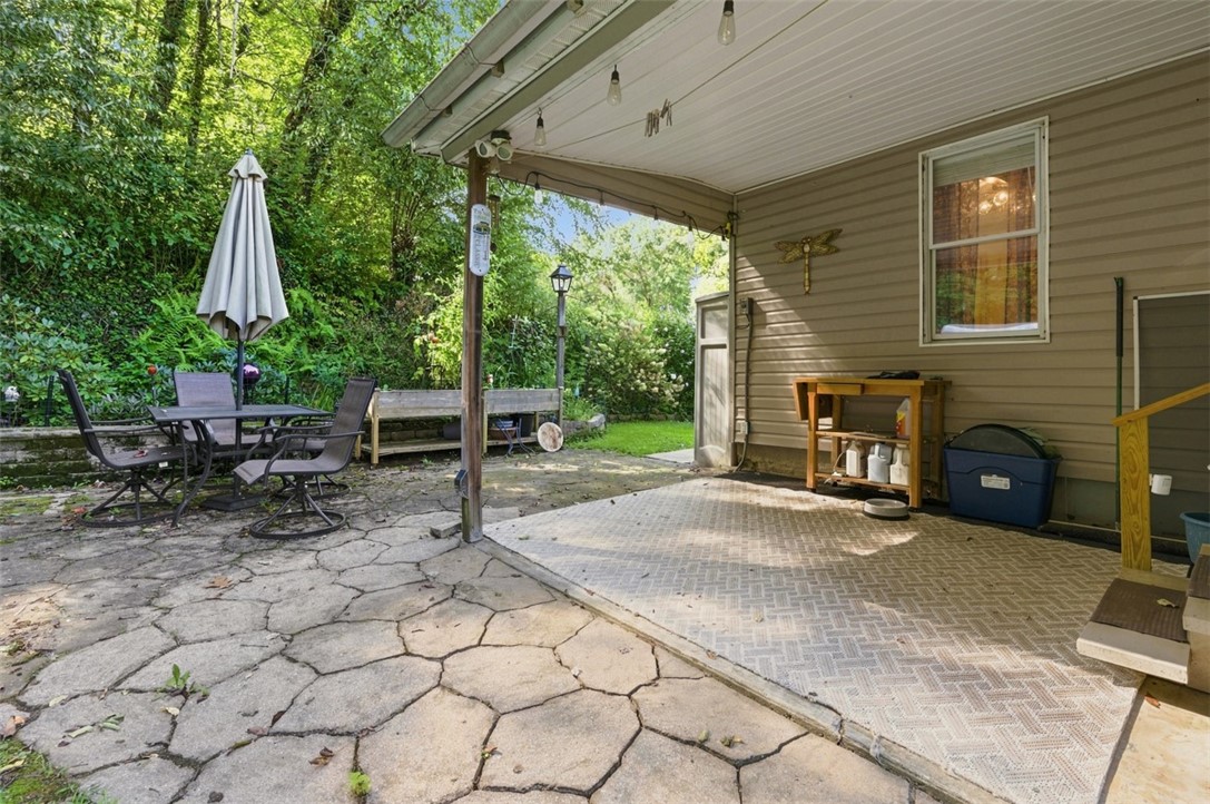 286 Big Knob Rd