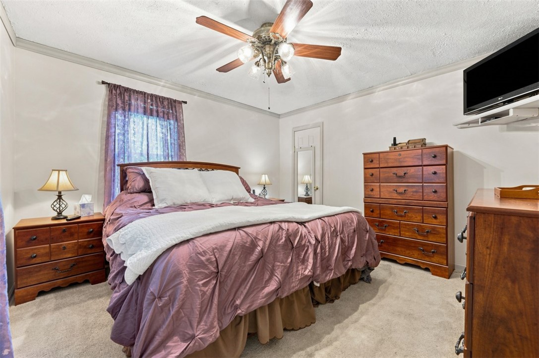 286 Big Knob Rd