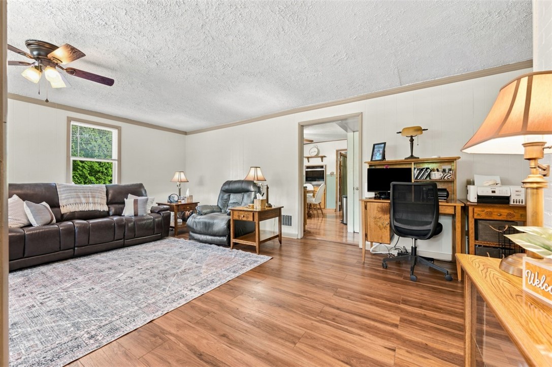 286 Big Knob Rd