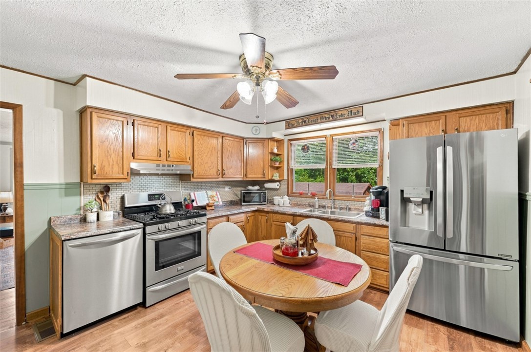 286 Big Knob Rd