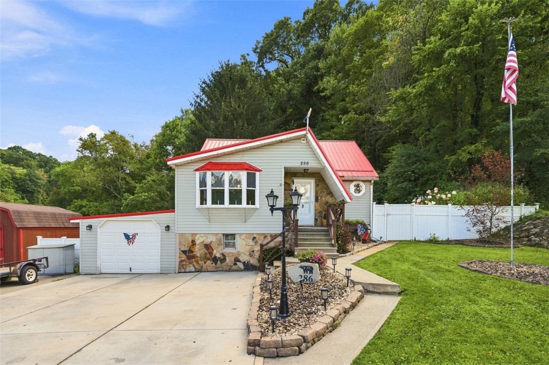 286 Big Knob Rd