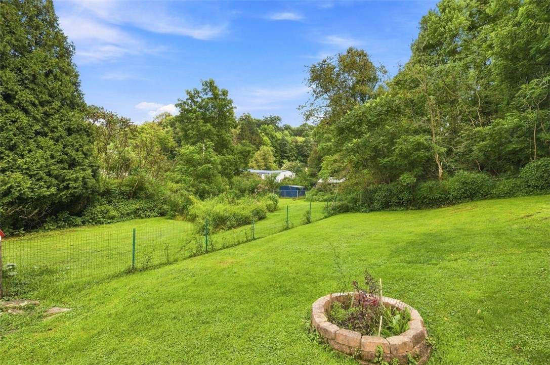 286 Big Knob Rd