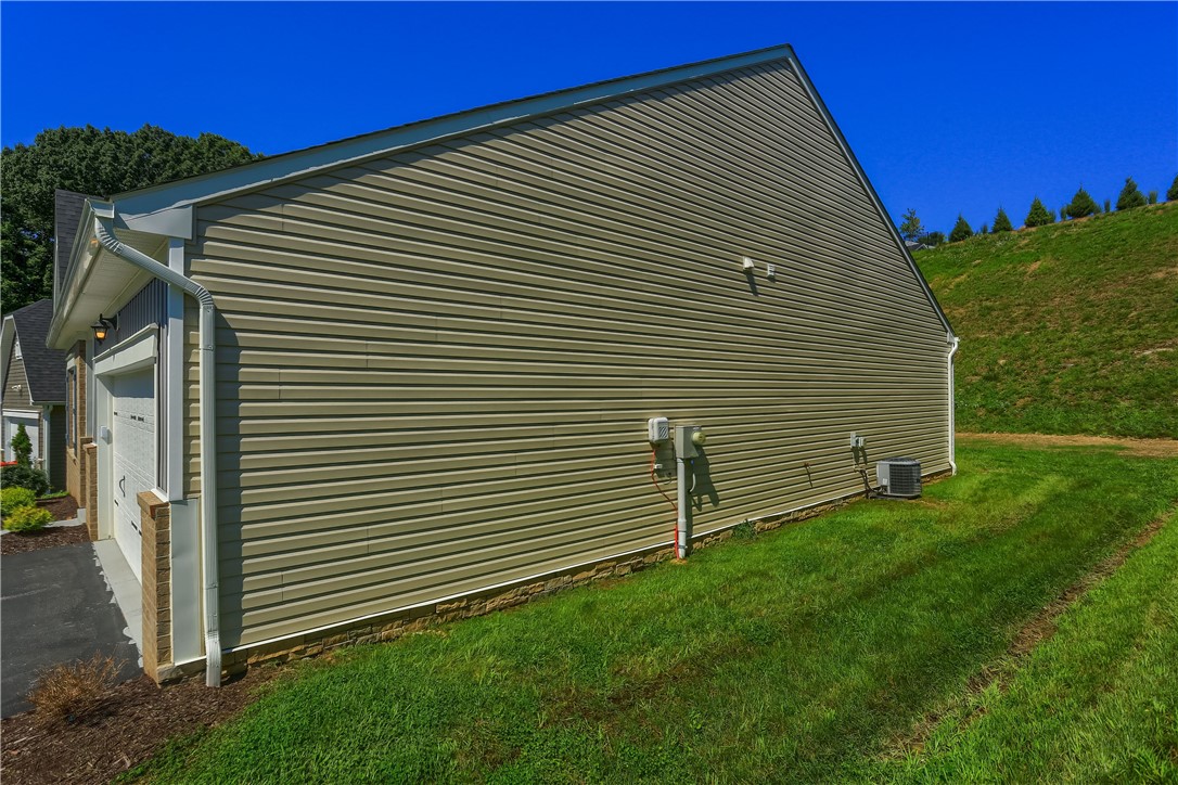 107 Deana Dr