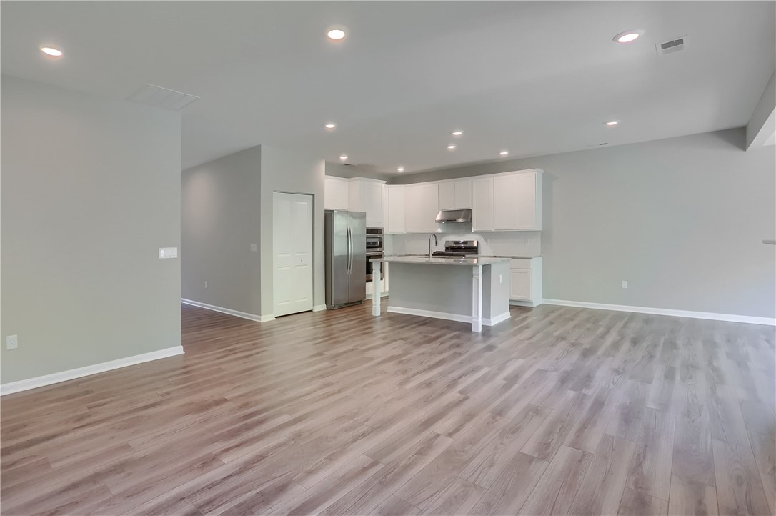 107 Deana Dr