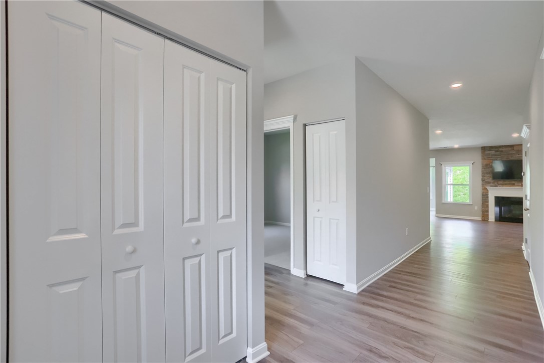 107 Deana Dr