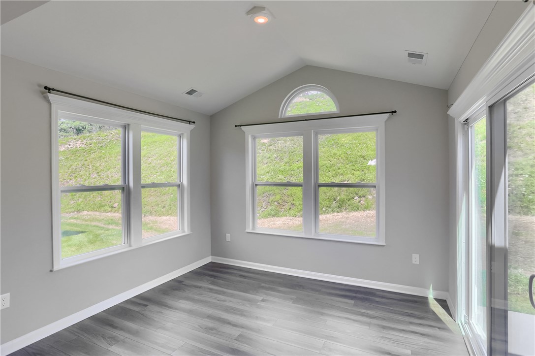 107 Deana Dr