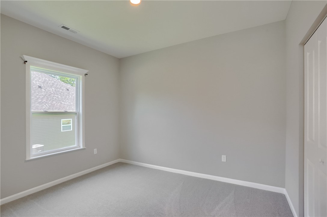 107 Deana Dr