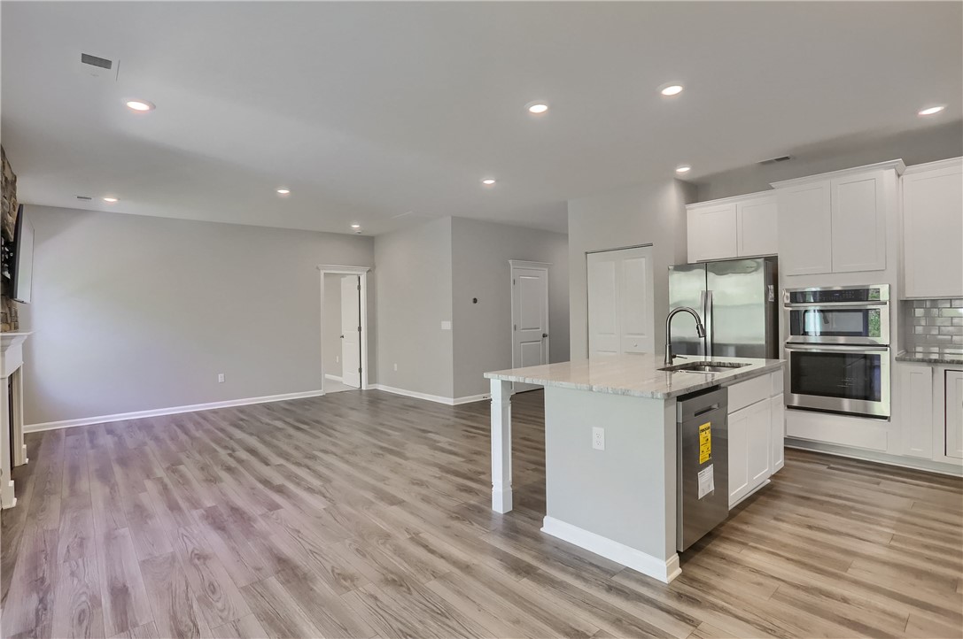 107 Deana Dr