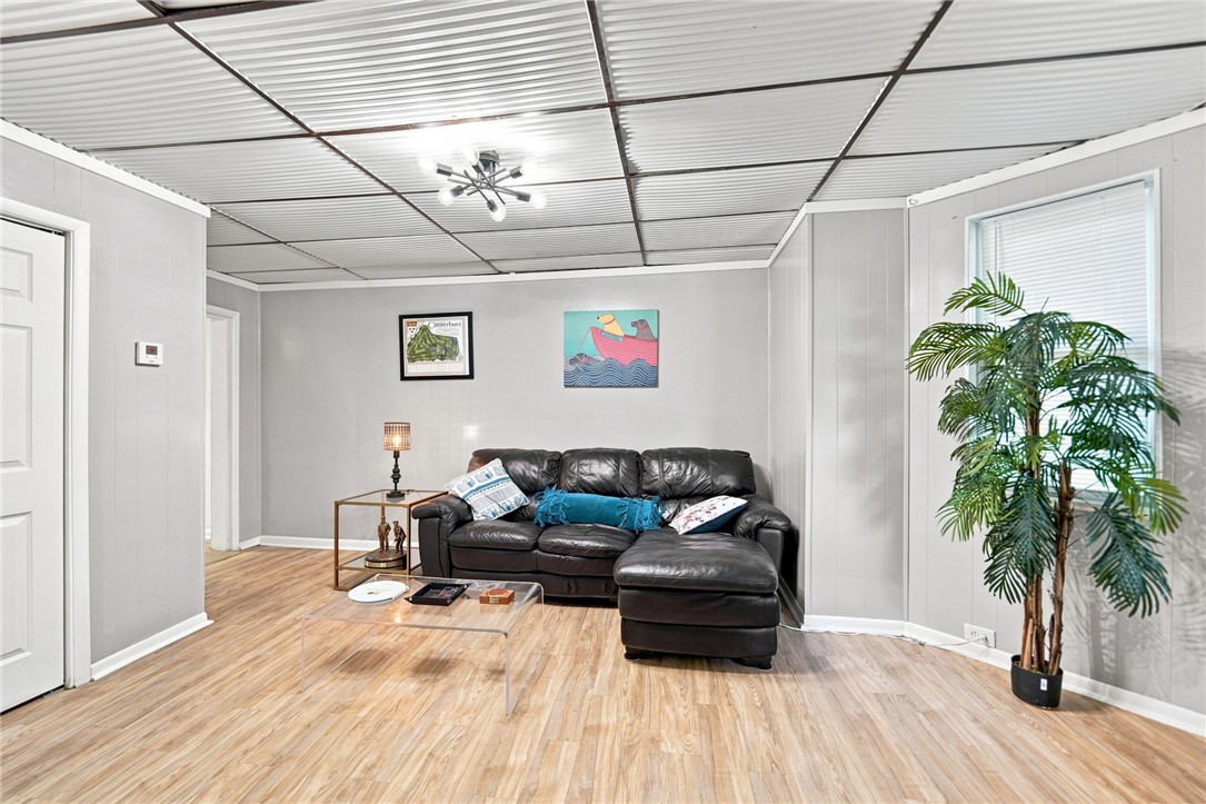225 Spring Ave