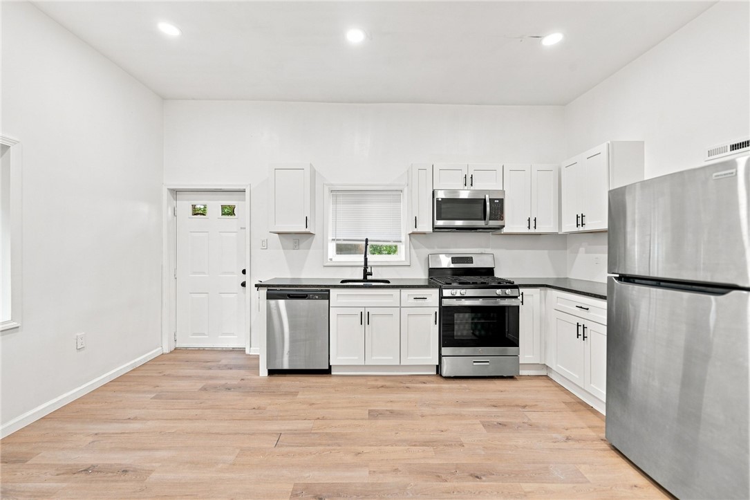 225 Spring Ave