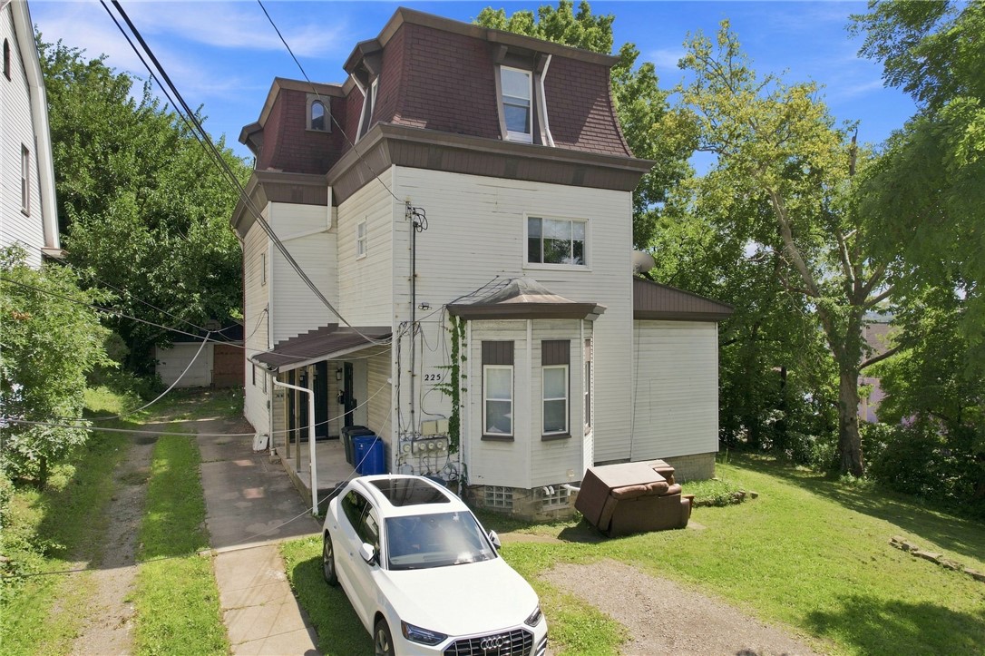 225 Spring Ave