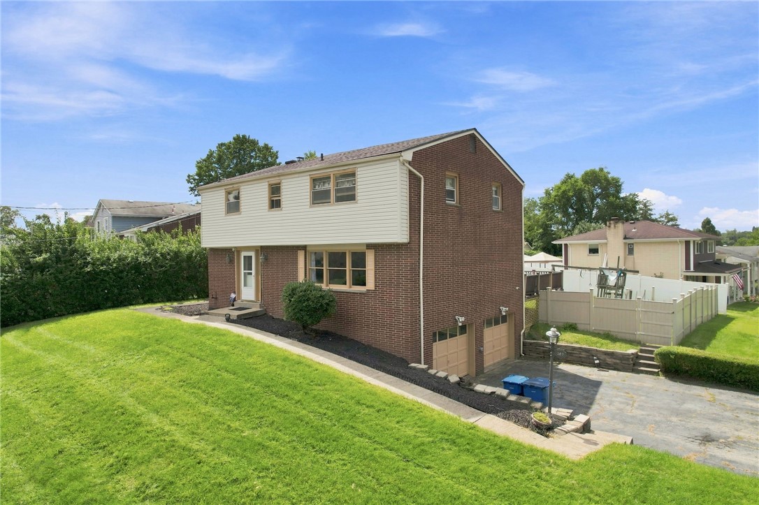 102 Greylock Dr