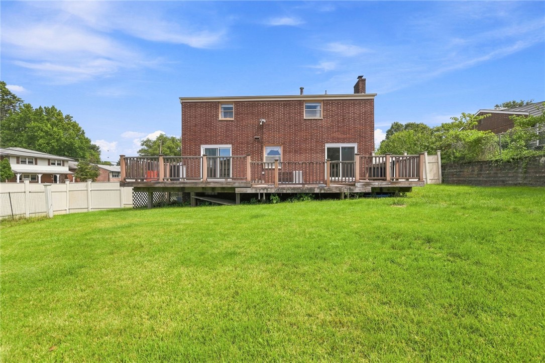102 Greylock Dr