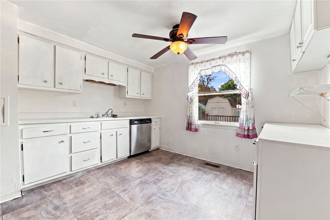 102 Greylock Dr
