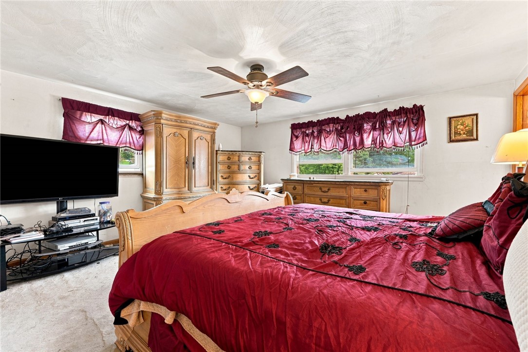 102 Greylock Dr
