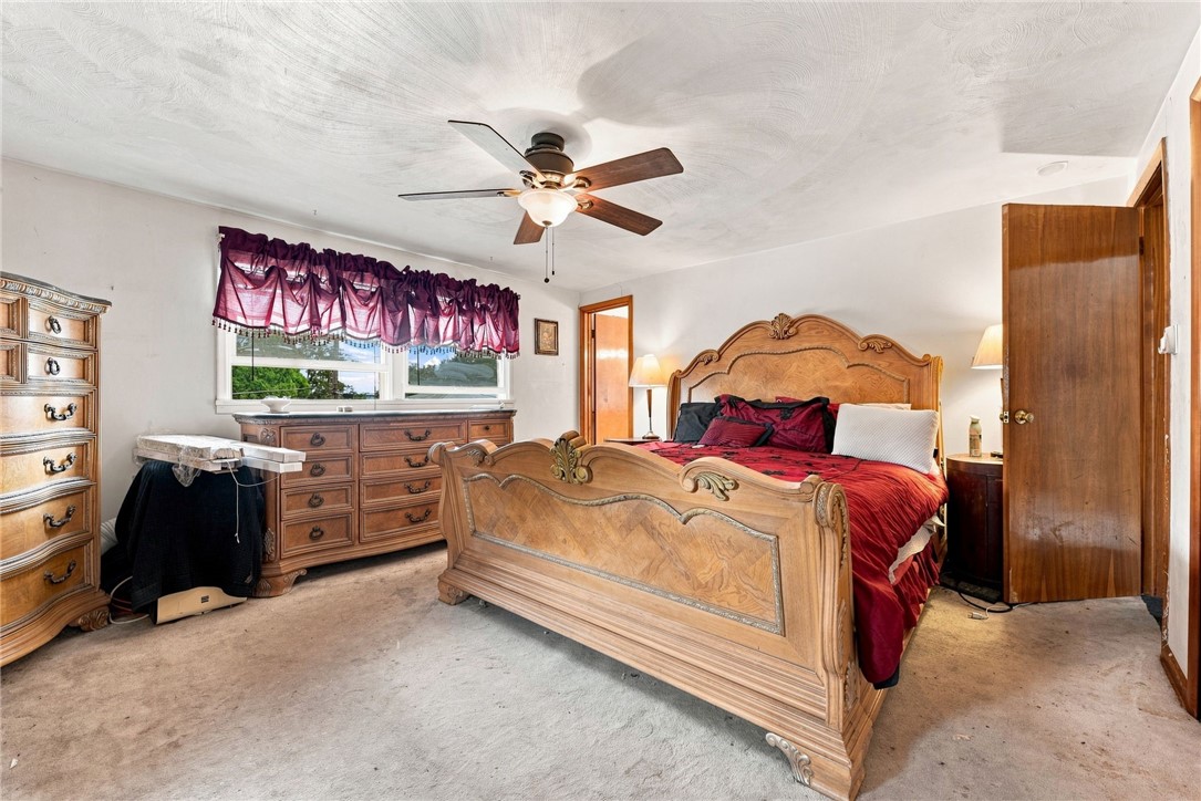 102 Greylock Dr