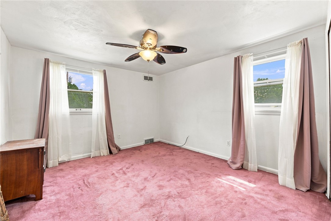 102 Greylock Dr