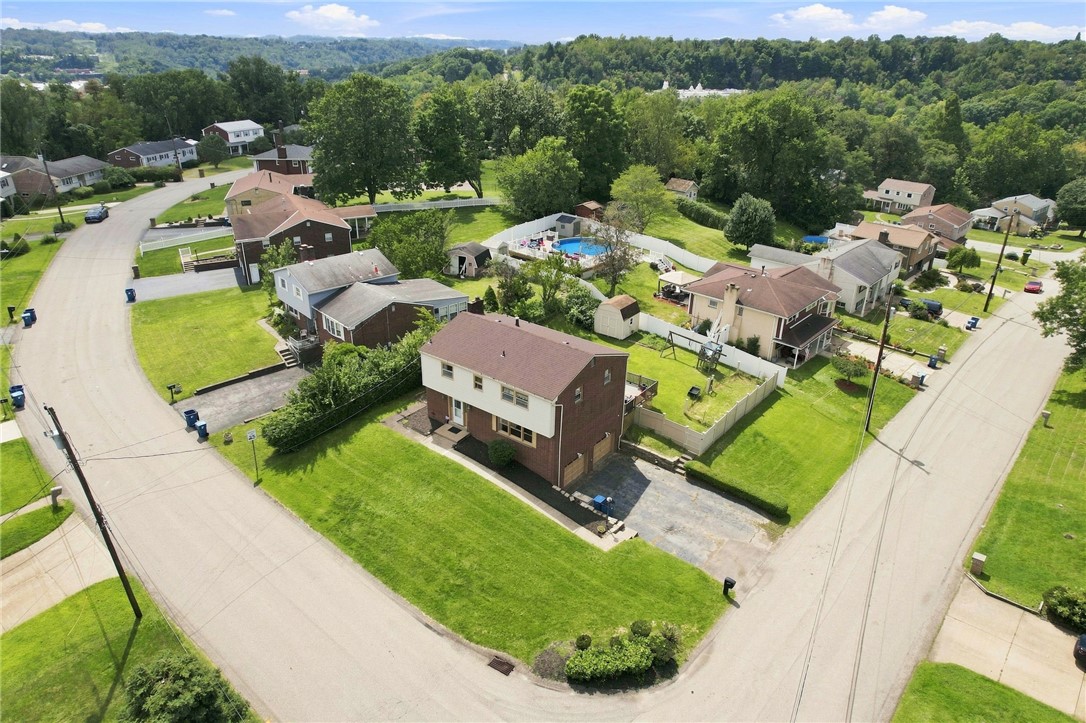102 Greylock Dr