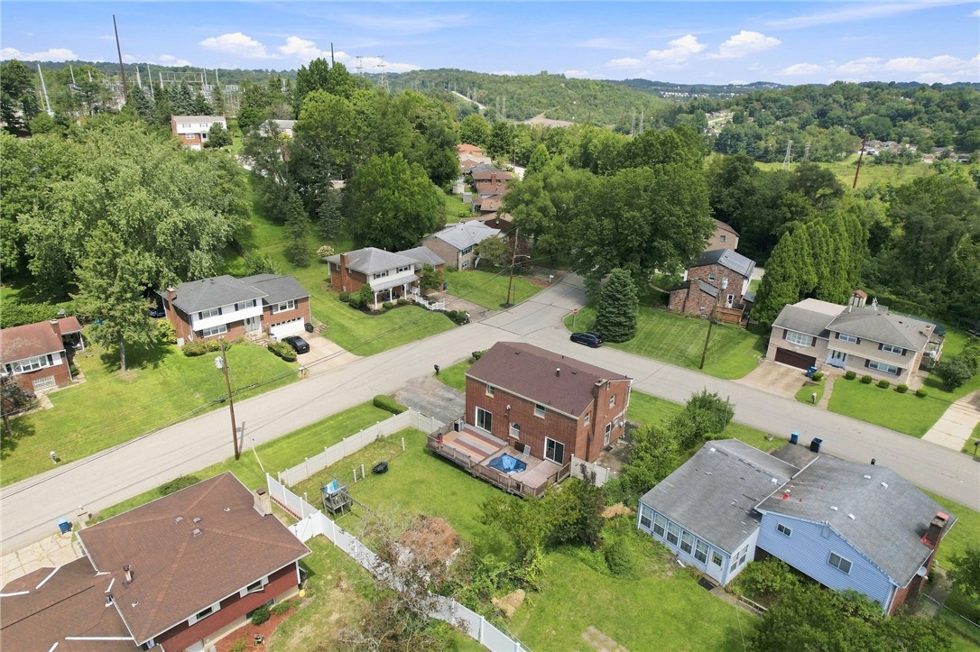 102 Greylock Dr