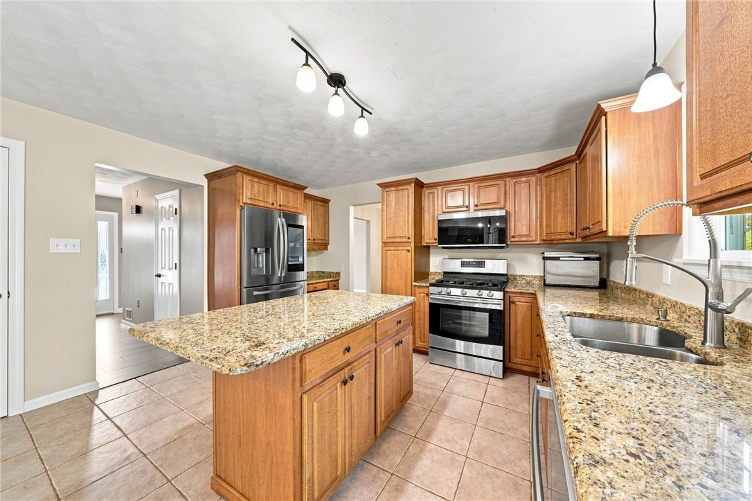 214 Murdock Way