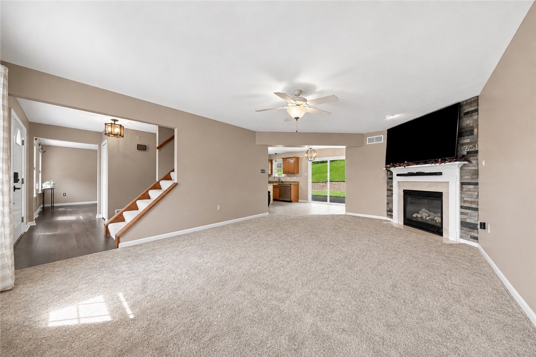 214 Murdock Way